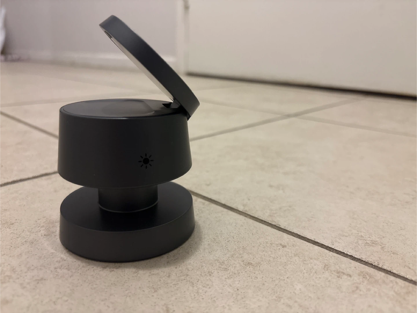Night Lamp Magnetic 4-in-1 Wireless Charger - photo 3