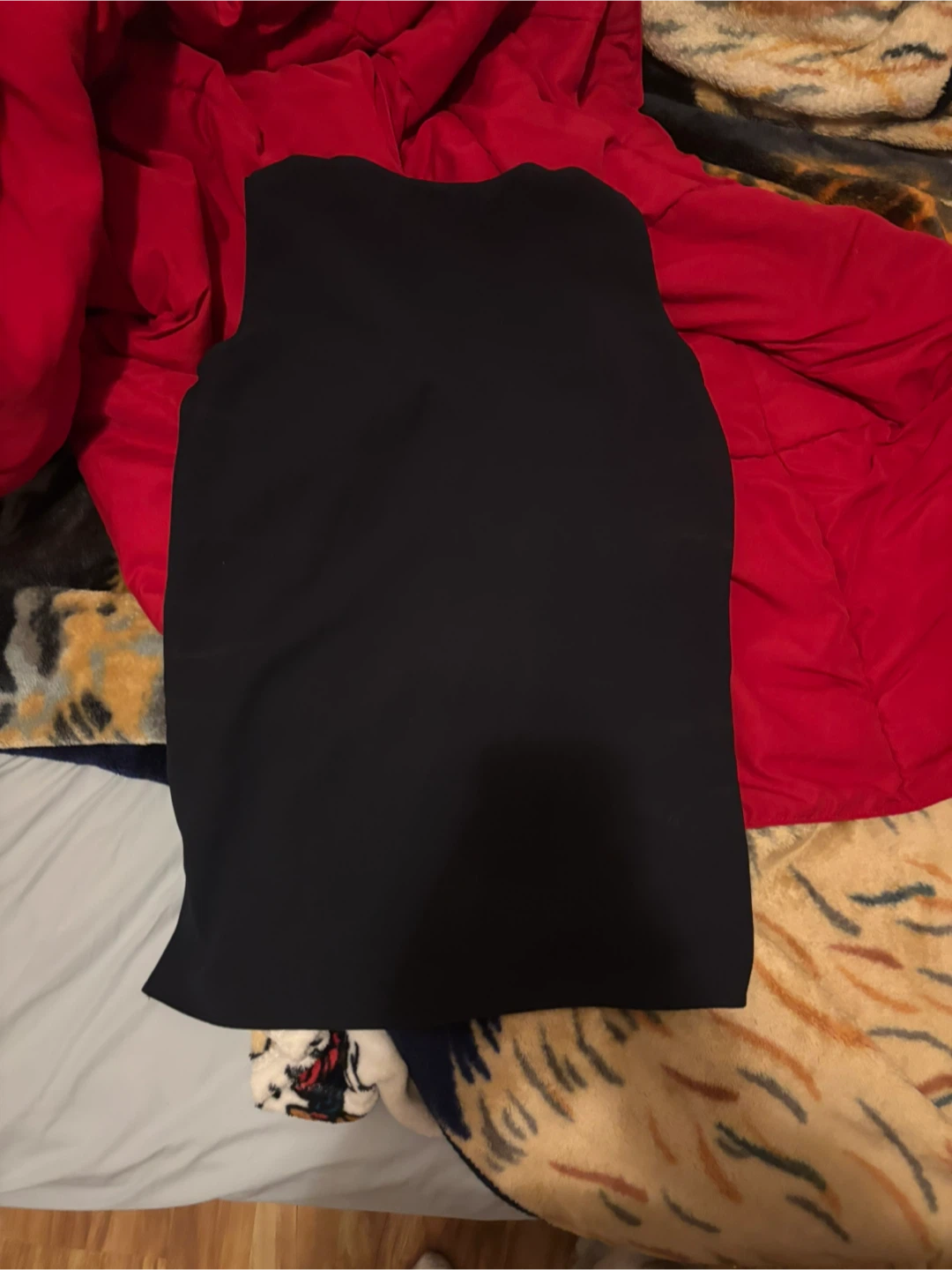Ann Taylor Black V-Neck Sleeveless Top - photo 3