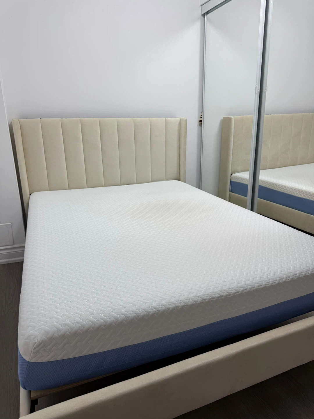 Queen Size Mattress - photo 3