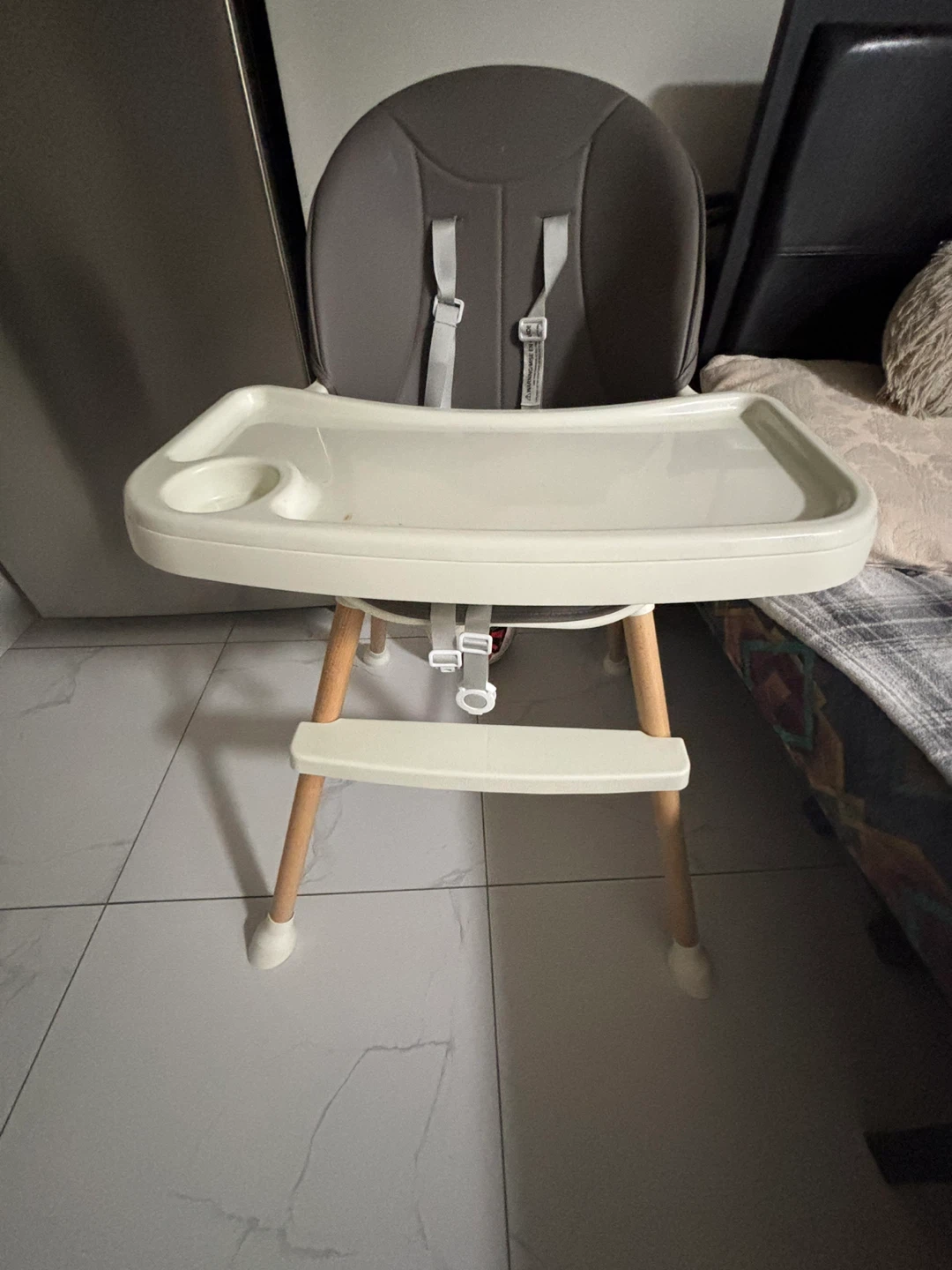 Grey and White Baby High Chair with Wooden Legs - photo 2