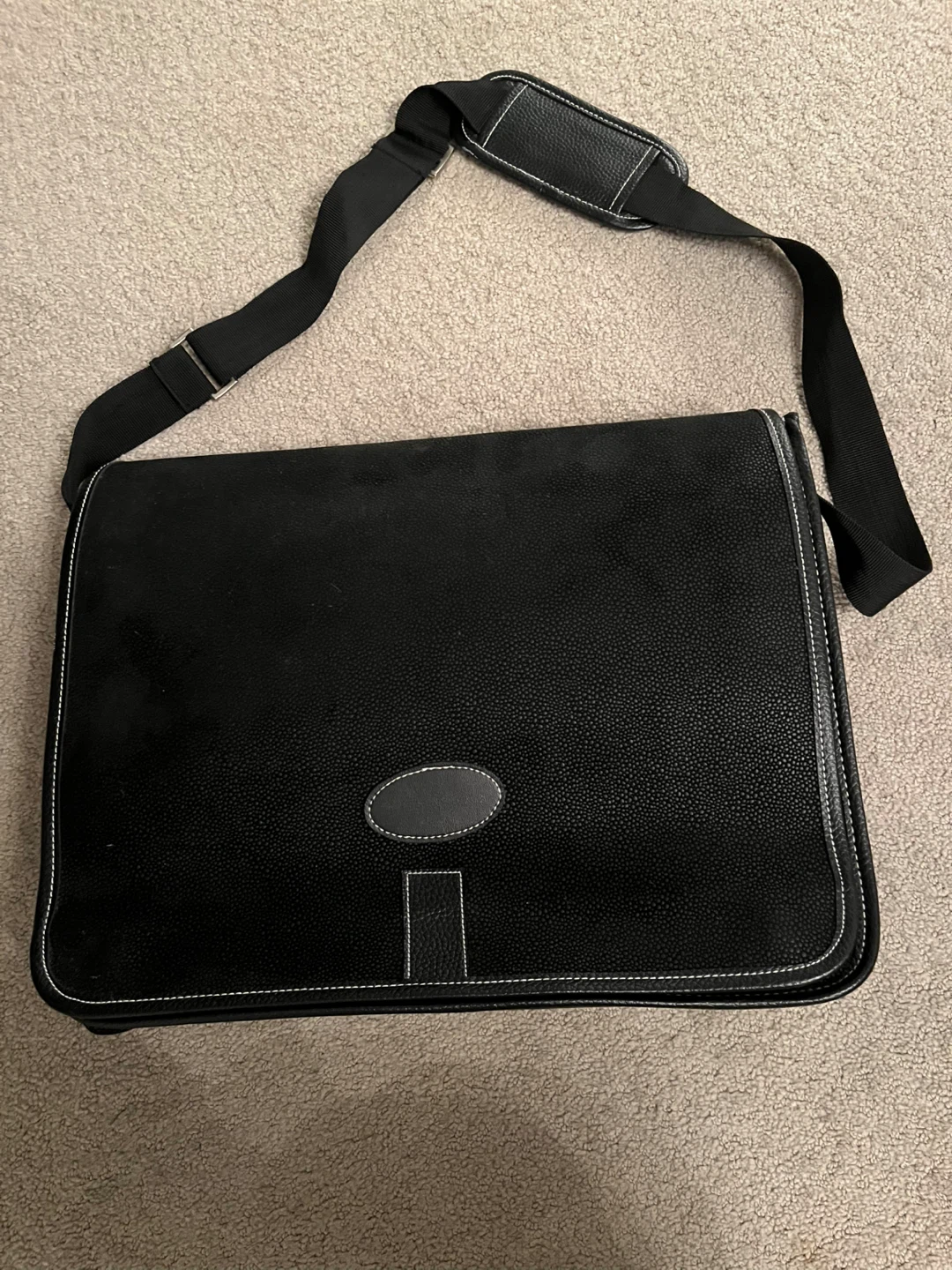 Black Messenger Bag 🥕