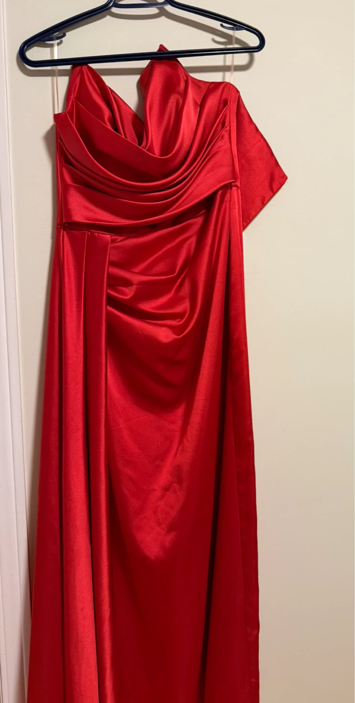 Red Dress - photo 2
