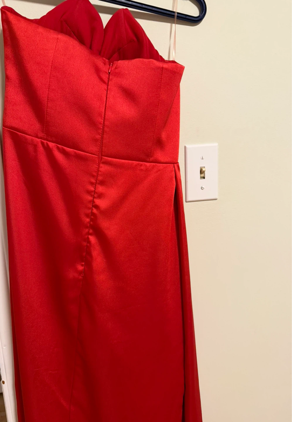 Red Dress - photo 3