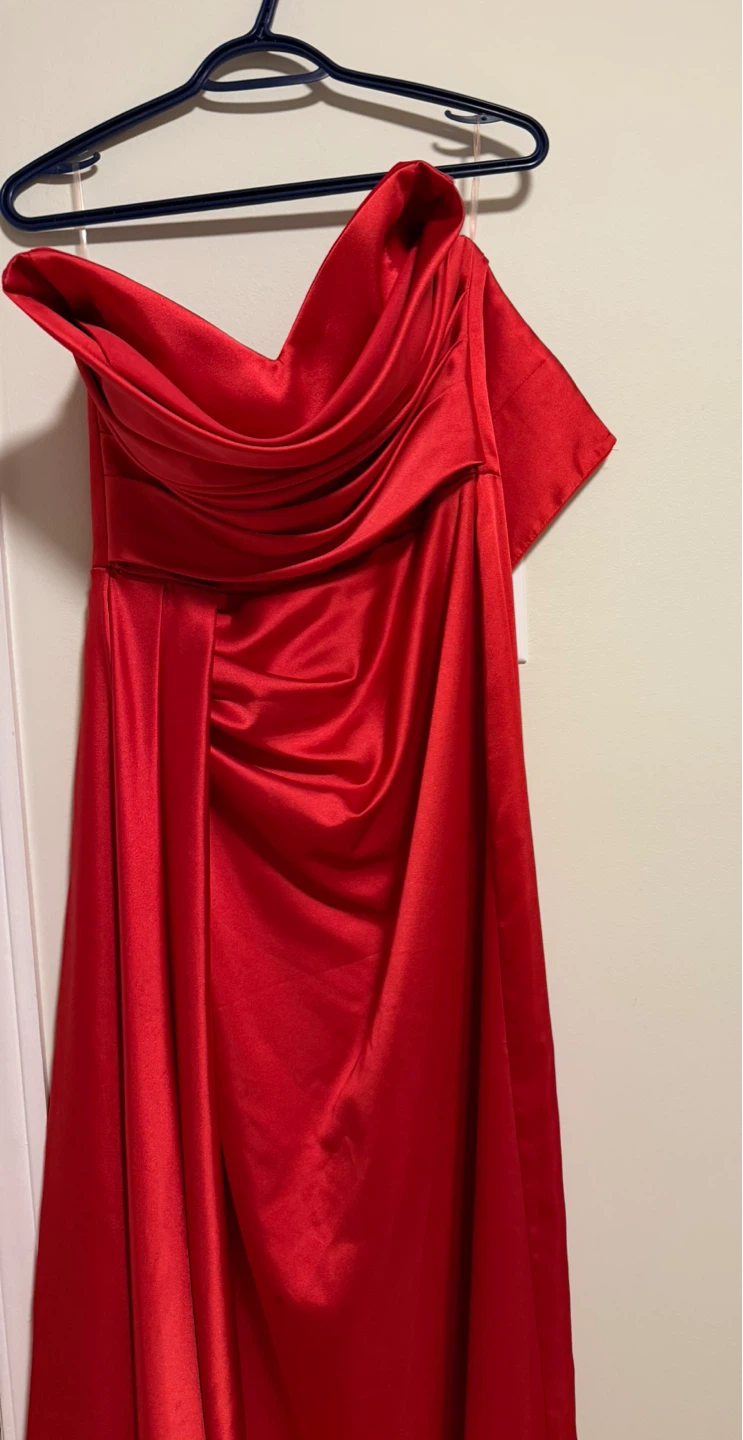 Red Dress - photo 4