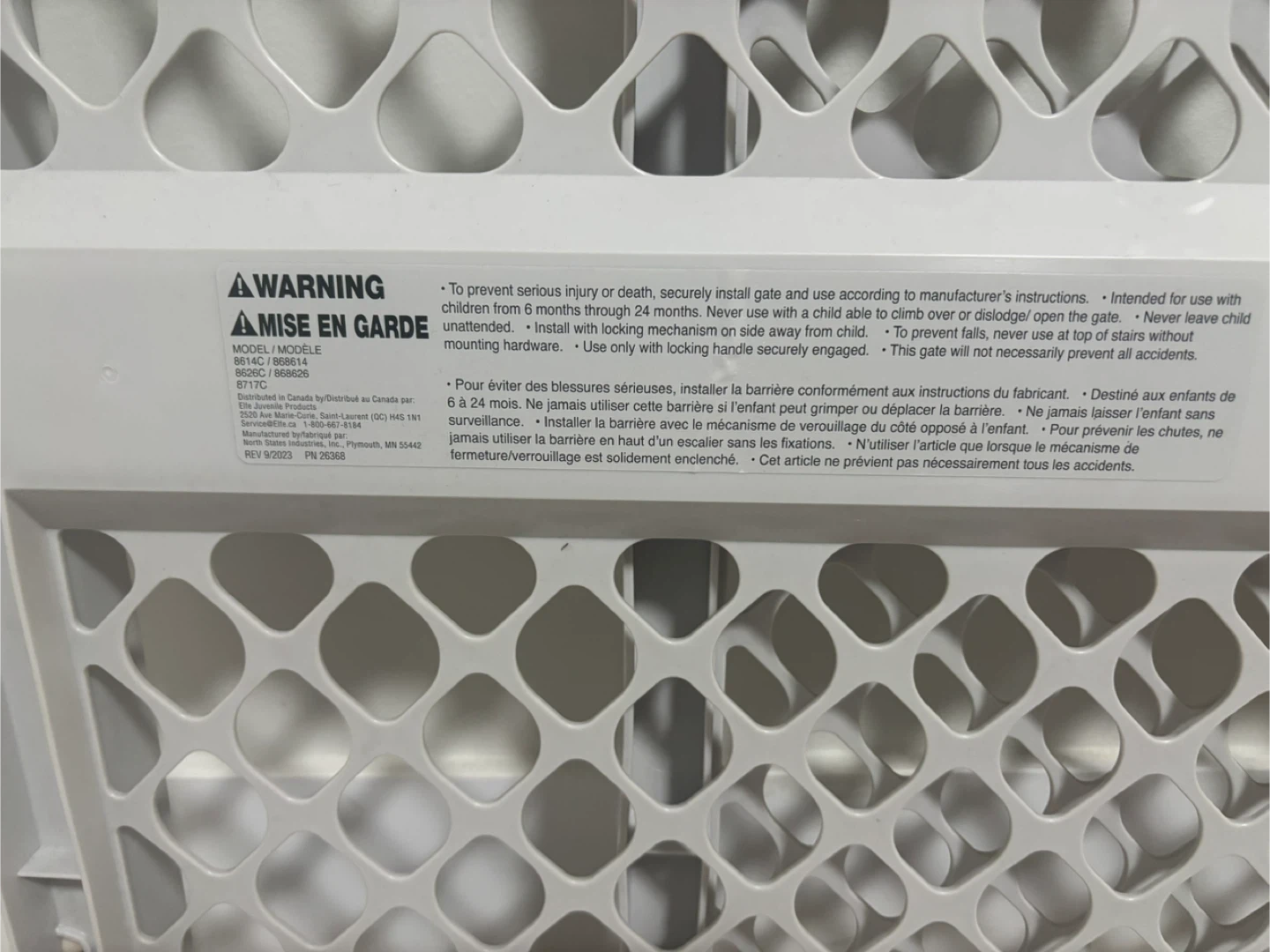 Baby safety gate new condition - photo 4