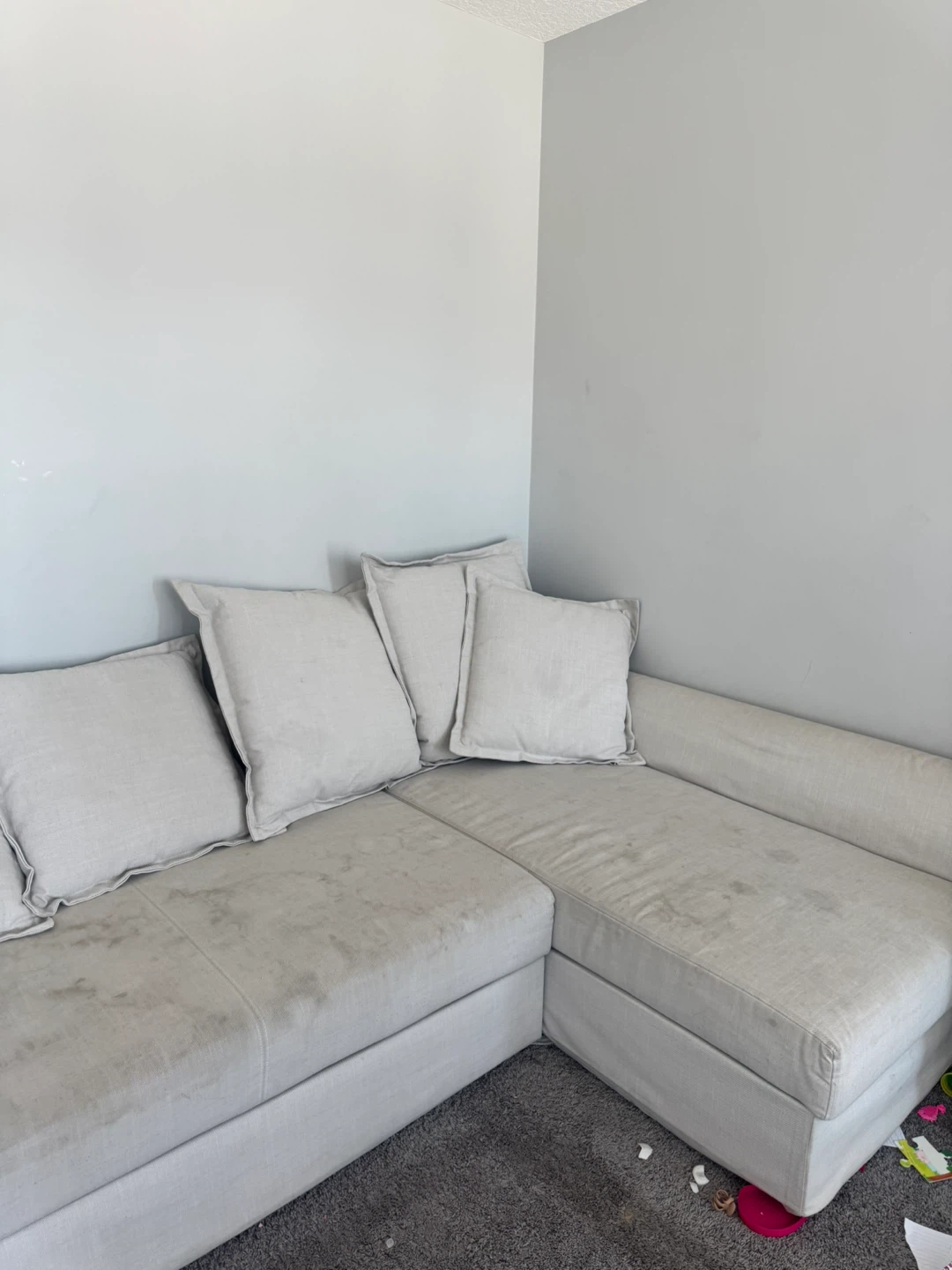 Sectional Sofa with Chaise