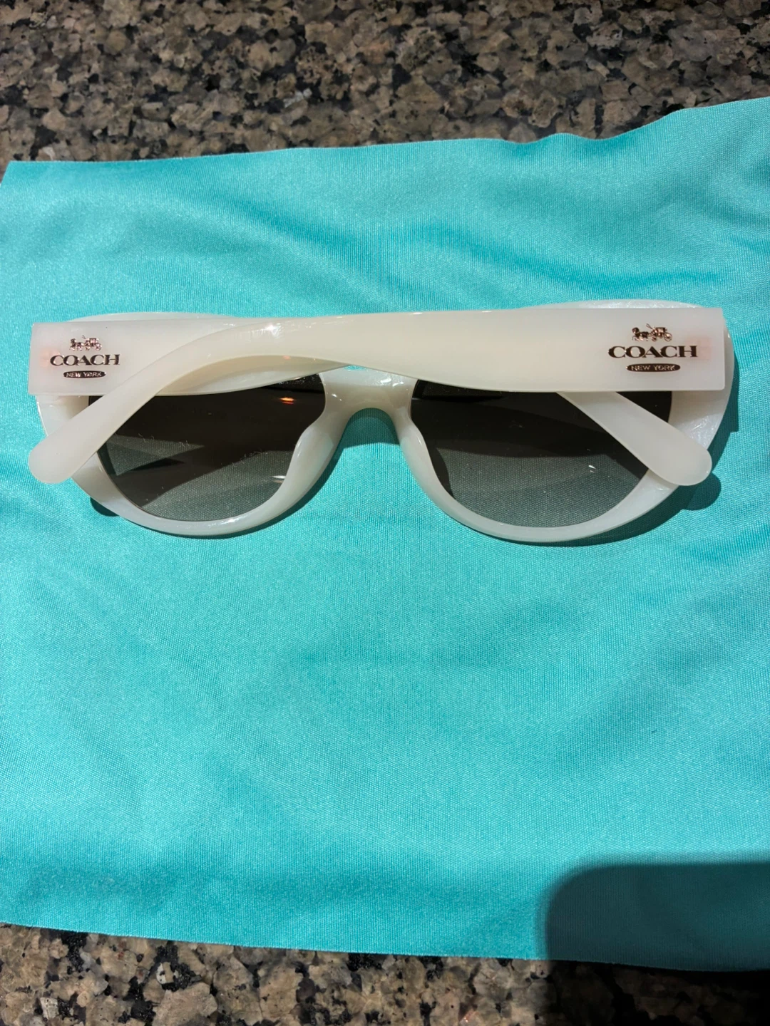 Coach Milky Ivory Sunglasses - photo 2