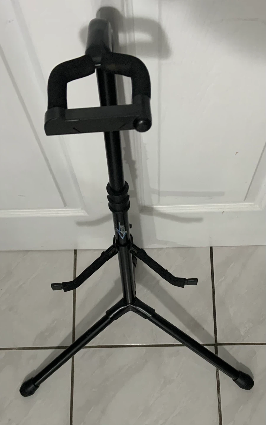 APEX Guitar Stand
