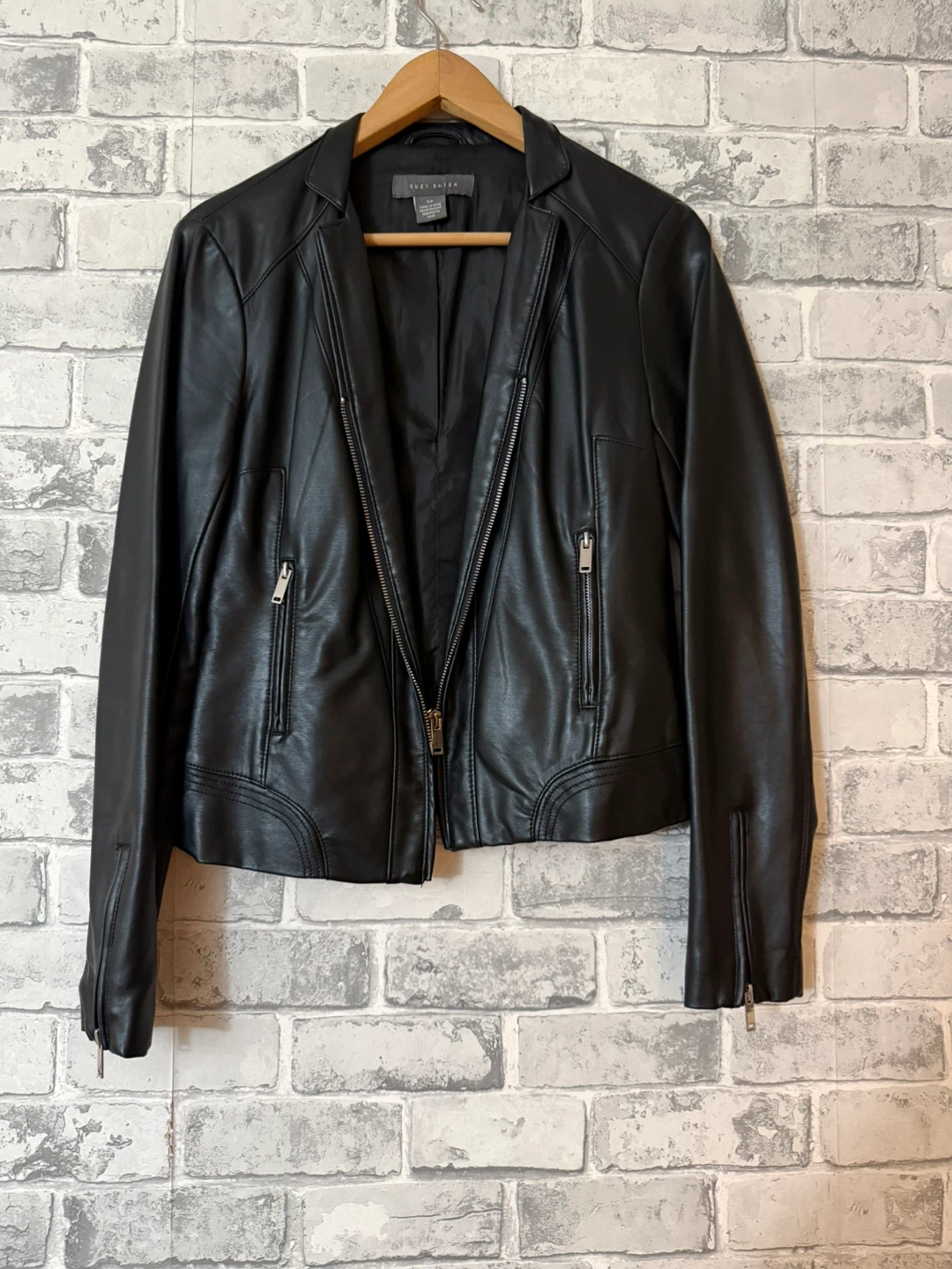 SUZY SHIER Black Faux Leather Jacket
