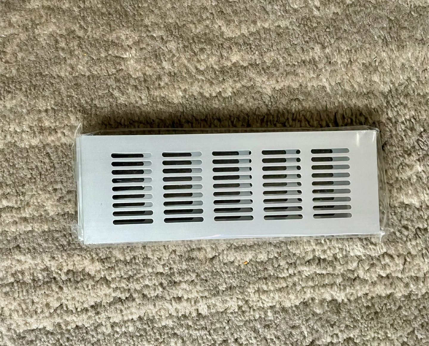 🥕2 White Metal air Vent  for walls, ceilings, bathrooms!