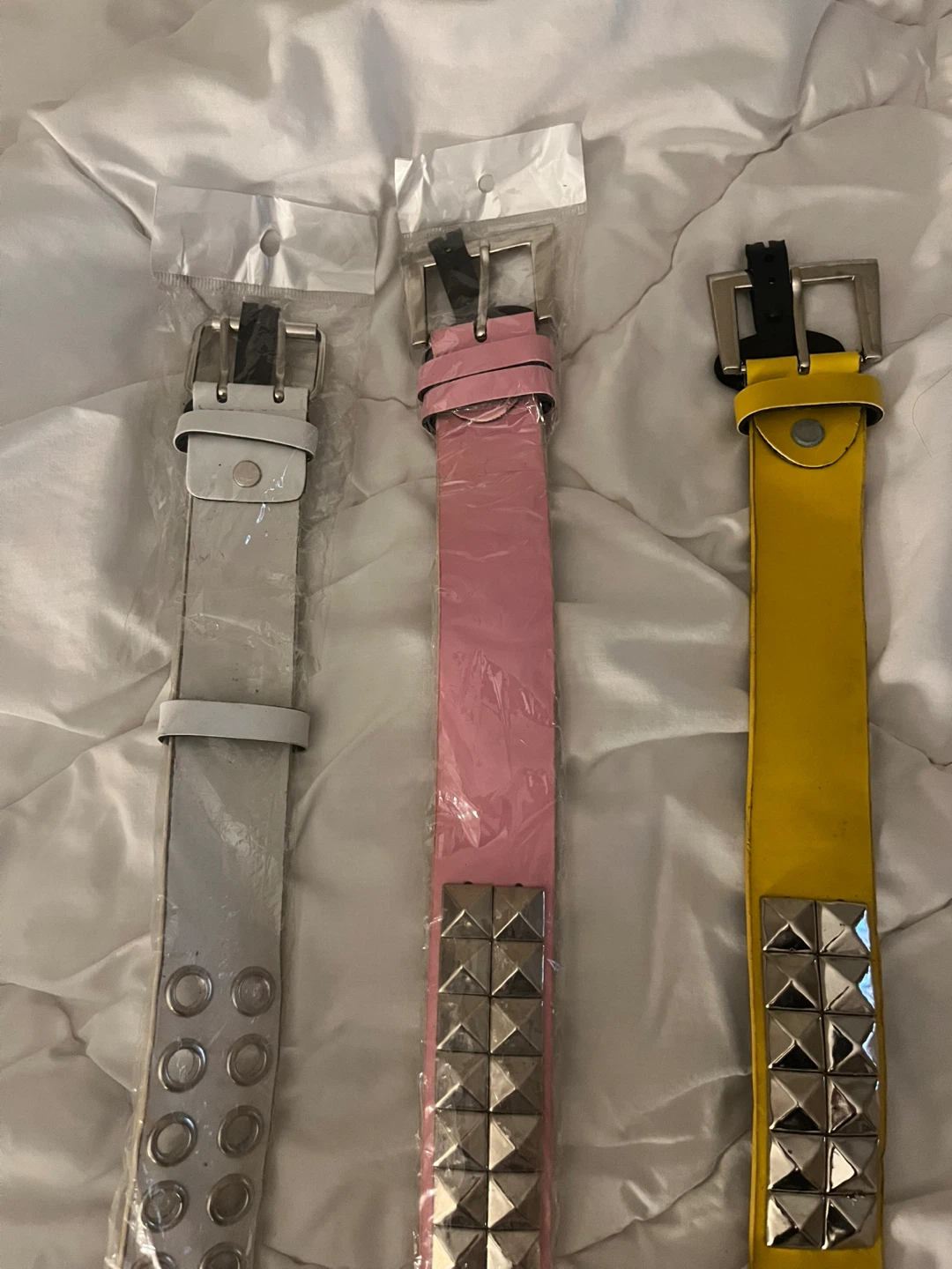 🥕Set of 3 Studded Belts - White, Pink, Yellow - photo 2