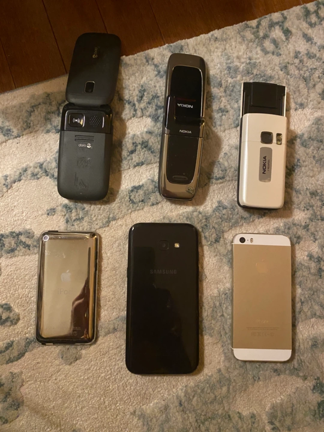 Mixed cellular phone ( new and old generation)