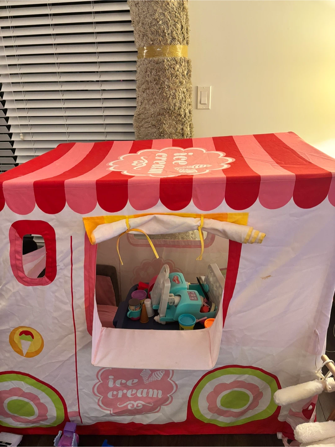 Kids Ice Cream Truck Play Tent with Accessories