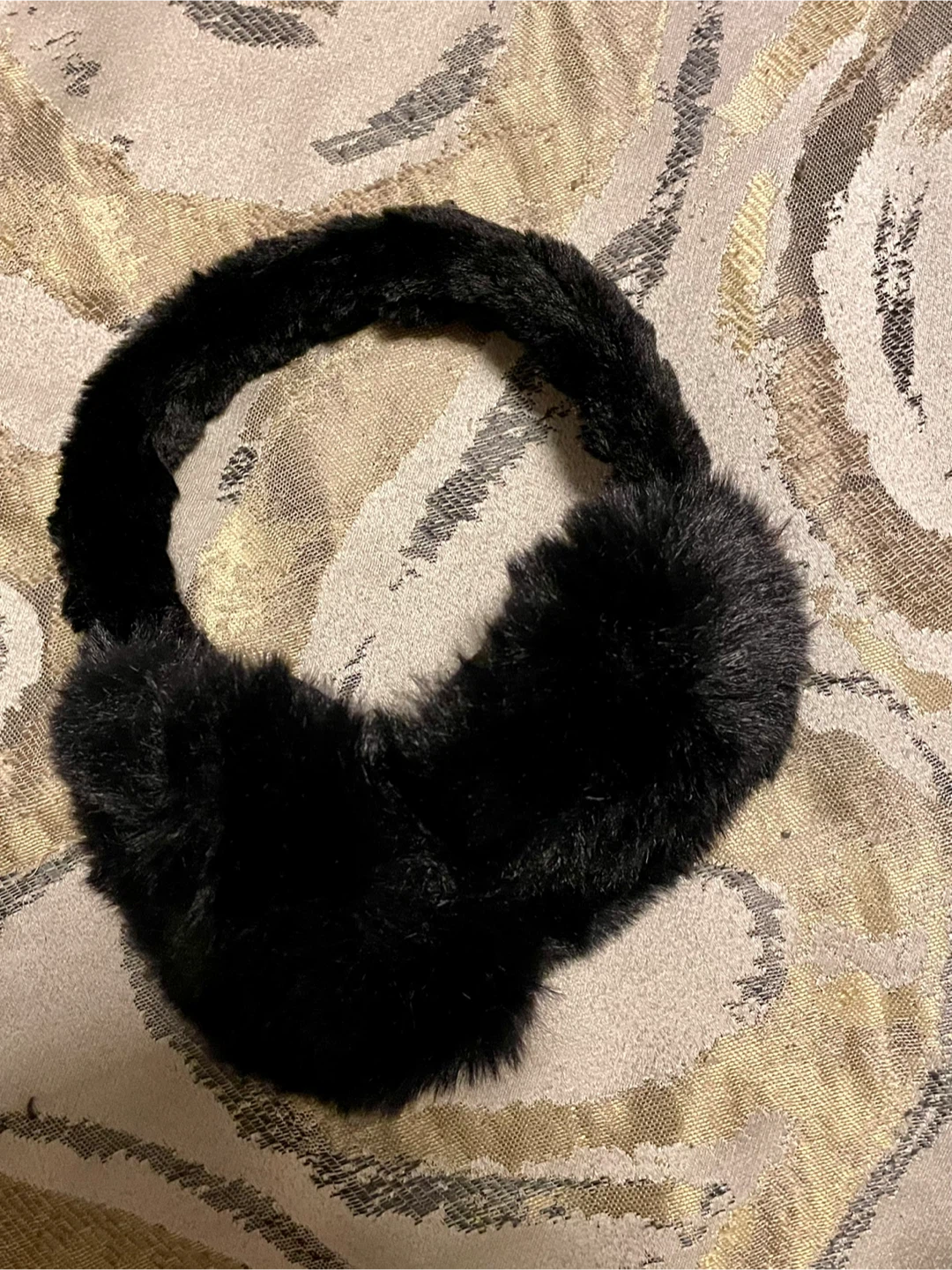 🥕Black Faux Fur Earmuffs