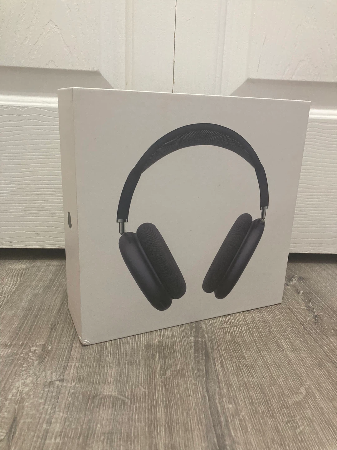 Space Gray AirPods Max