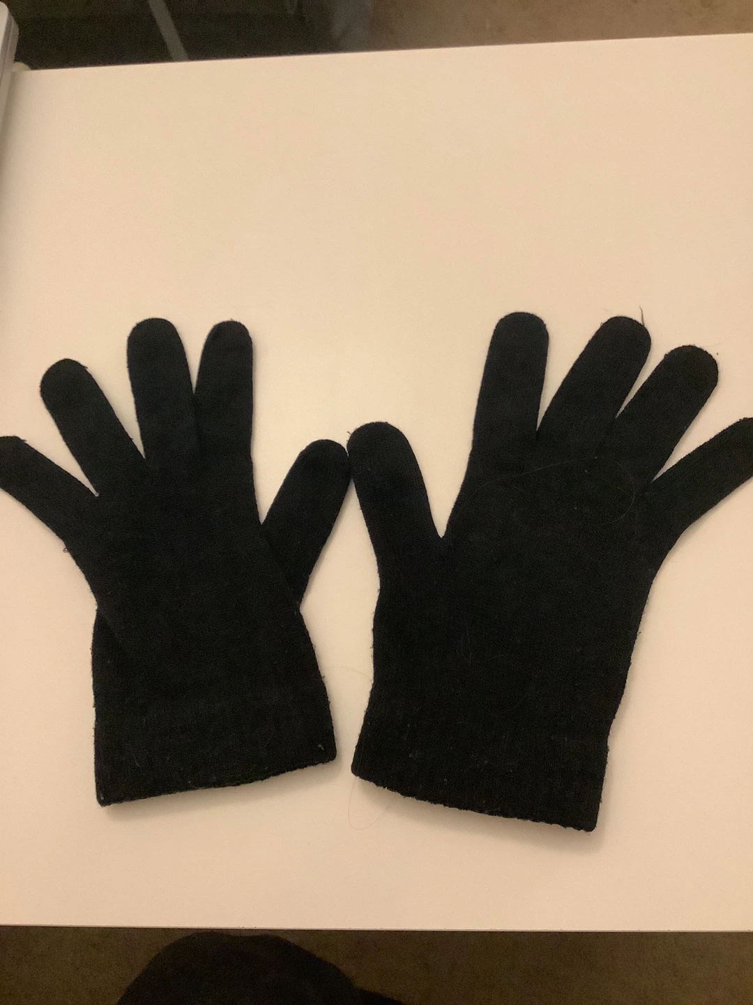 Small female winter gloves / glove liners 🥕