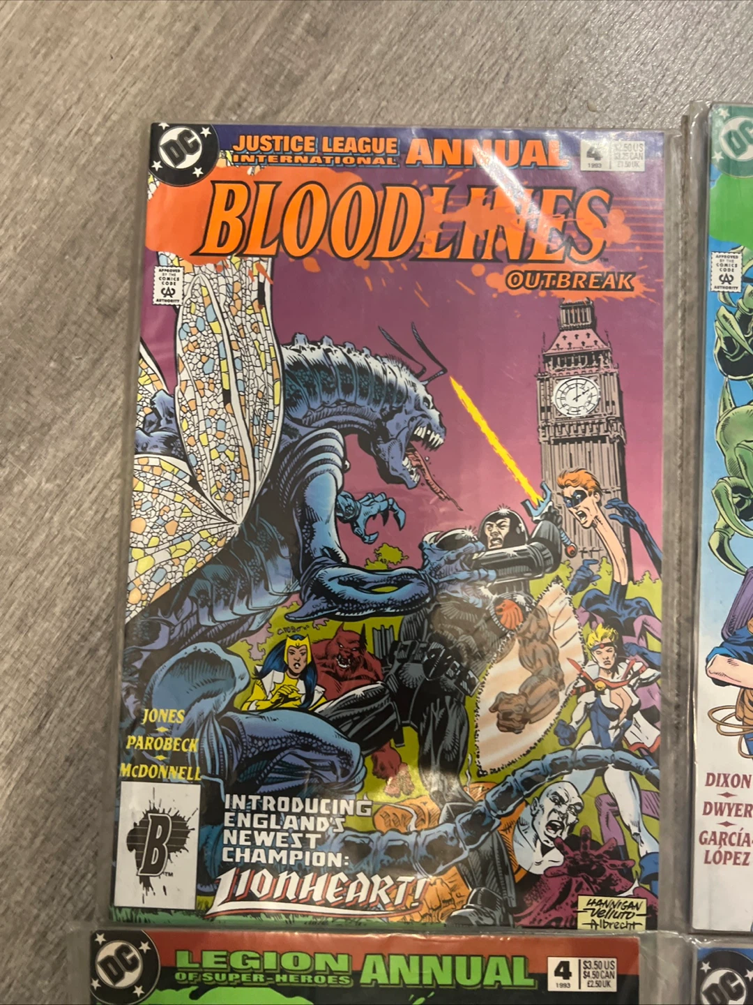 DC Comics Bloodlines Annual Collection (4 Issues) - photo 5