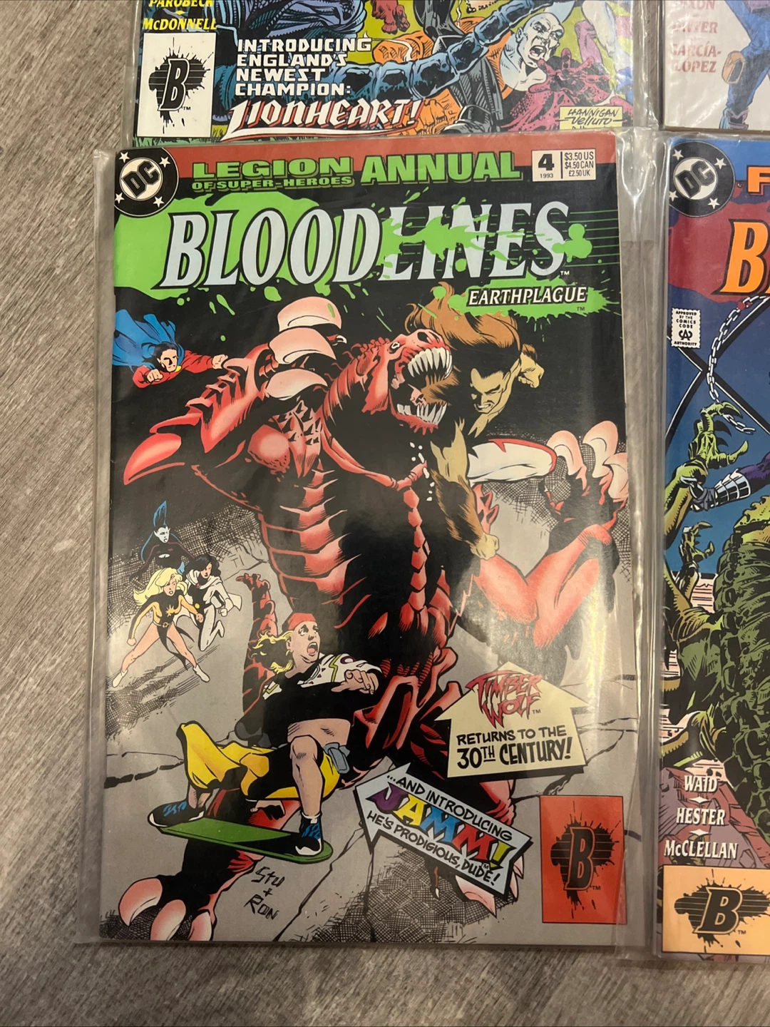 DC Comics Bloodlines Annual Collection (4 Issues) - photo 3