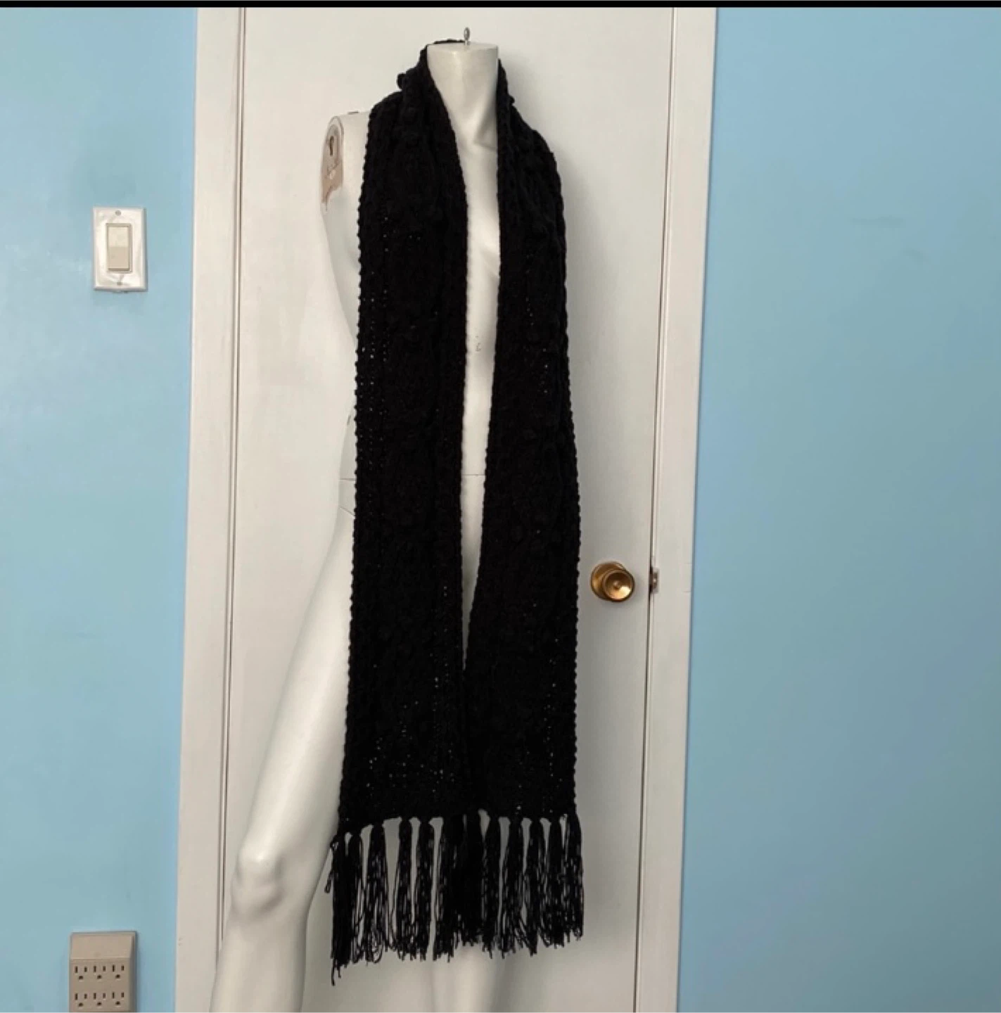ALDO Black Knit Scarf with Fringe 🥕