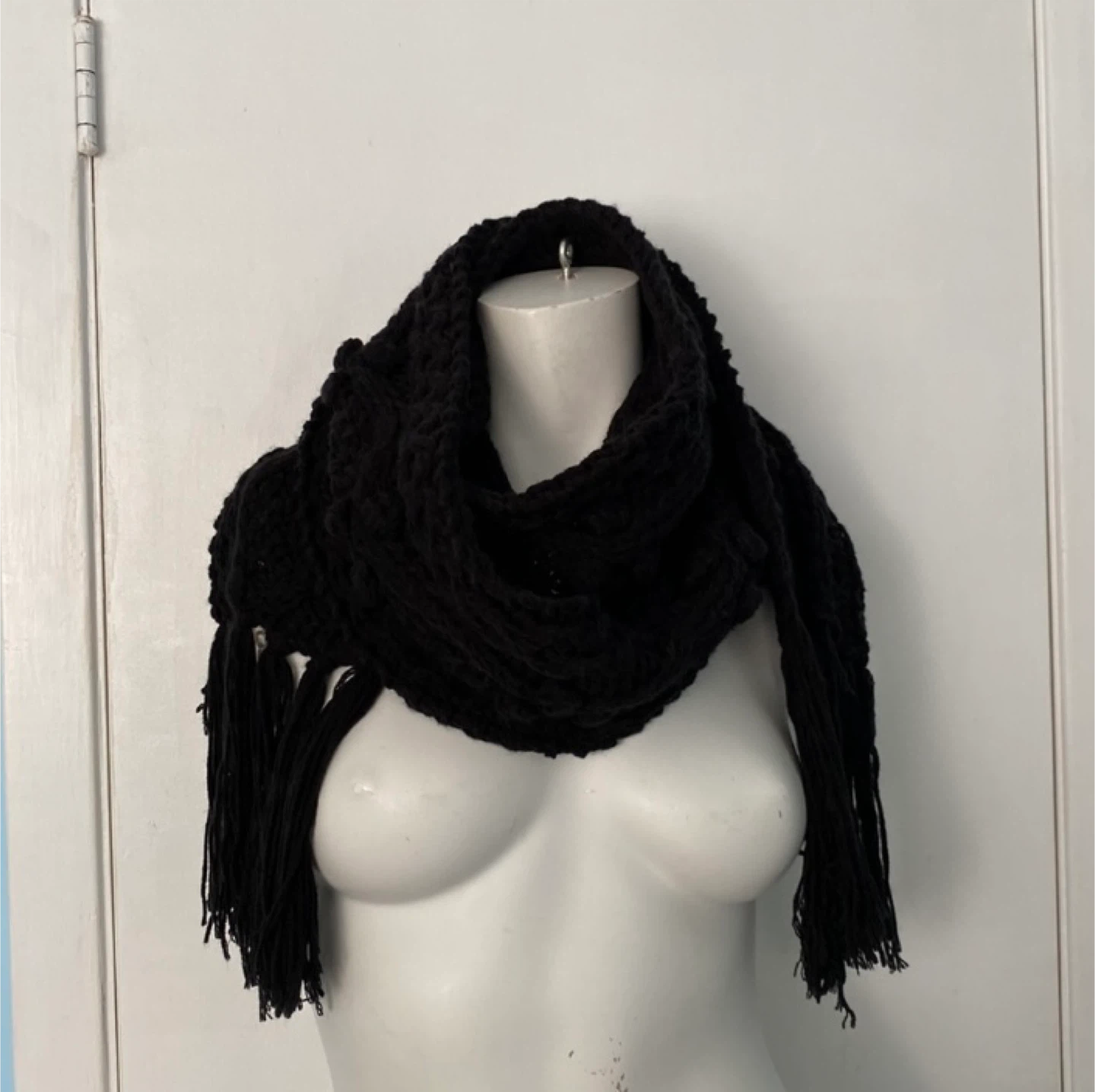 ALDO Black Knit Scarf with Fringe 🥕 - photo 2