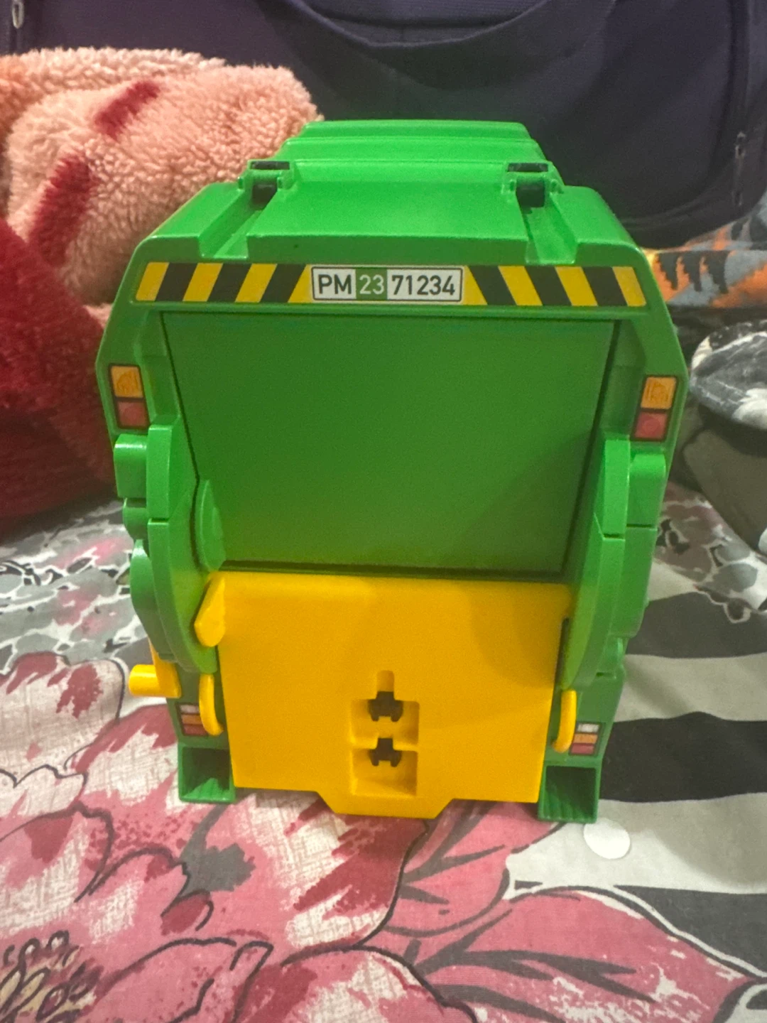 Playmobil Garbage Truck Toy with Mini Bins - photo 3