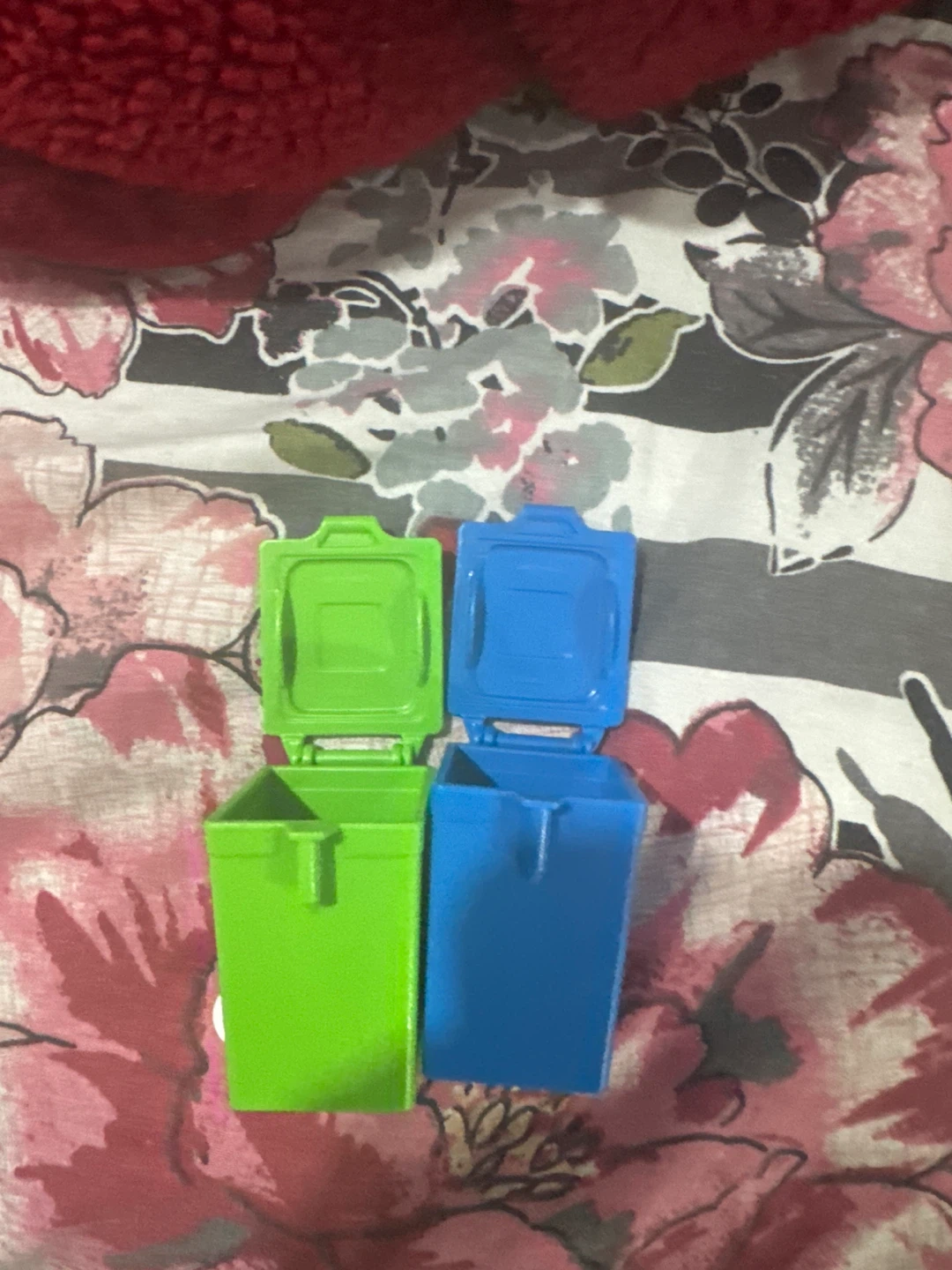 Playmobil Garbage Truck Toy with Mini Bins - photo 5