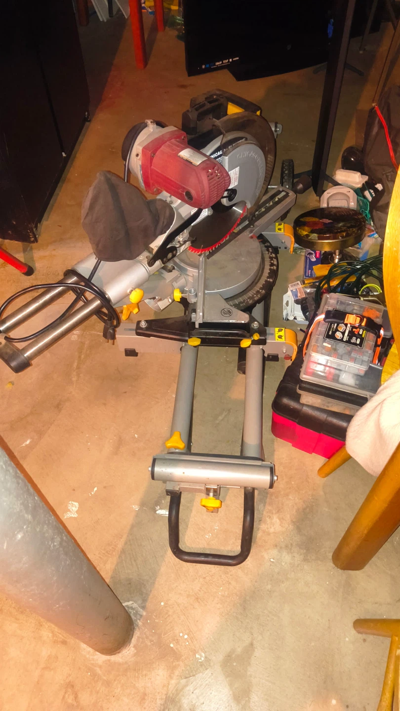 Chicago Electric Sliding Compound Miter Saw
