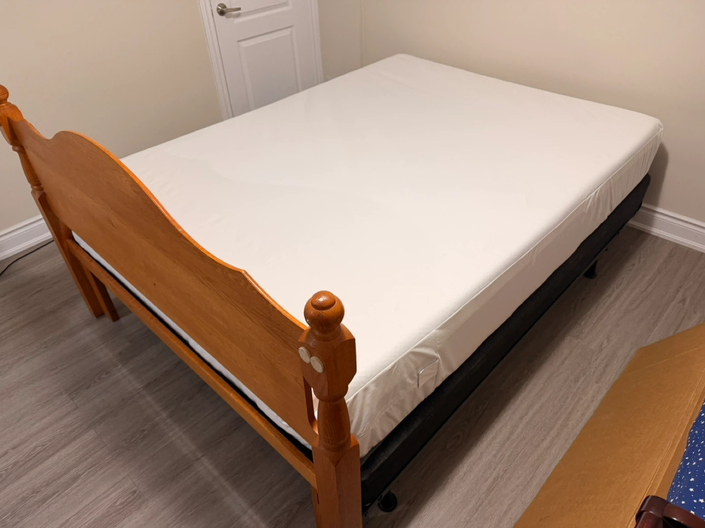 Queen Bed Frame,Box & Mattress - photo 3