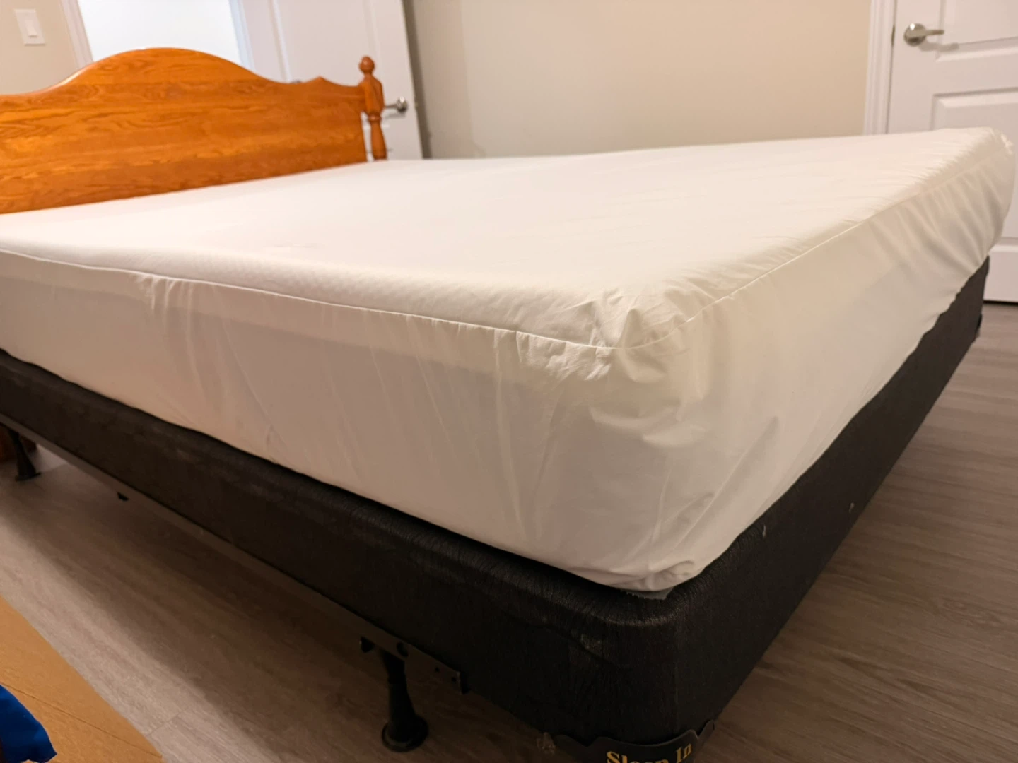 Queen Bed Frame,Box & Mattress - photo 5