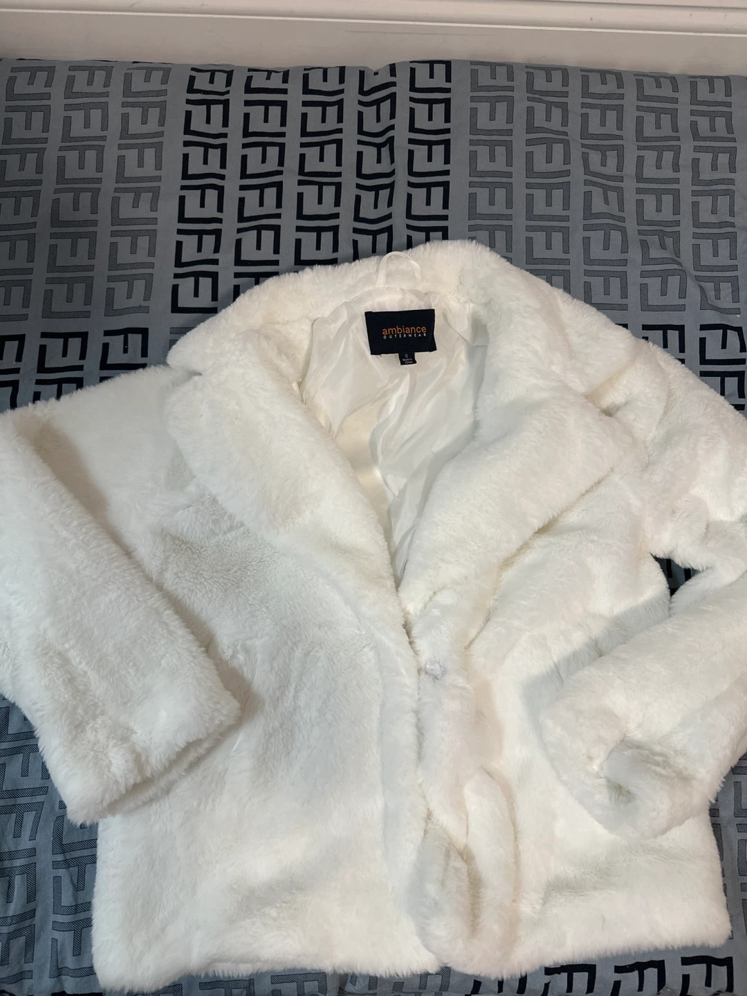 Ambiance Outerwear White Faux Fur Coat - Size  S 100%new