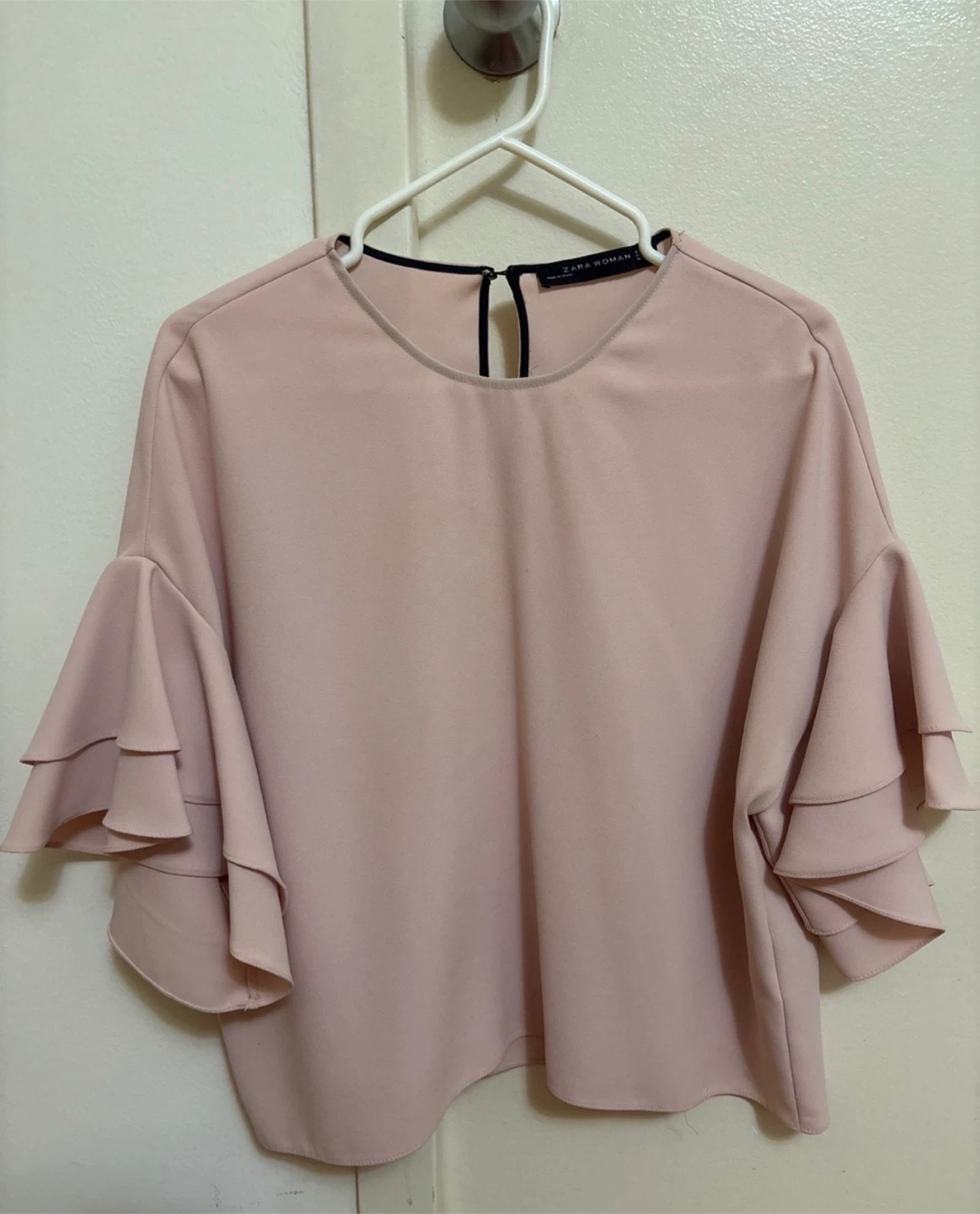 ZARA Woman Pink Ruffle Sleeve Top - M