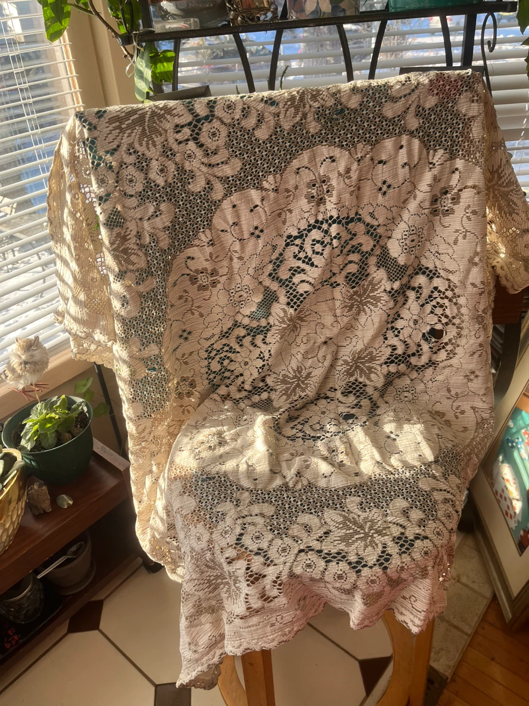 Vintage Lacey Tablecloth, 40x48 - photo 2