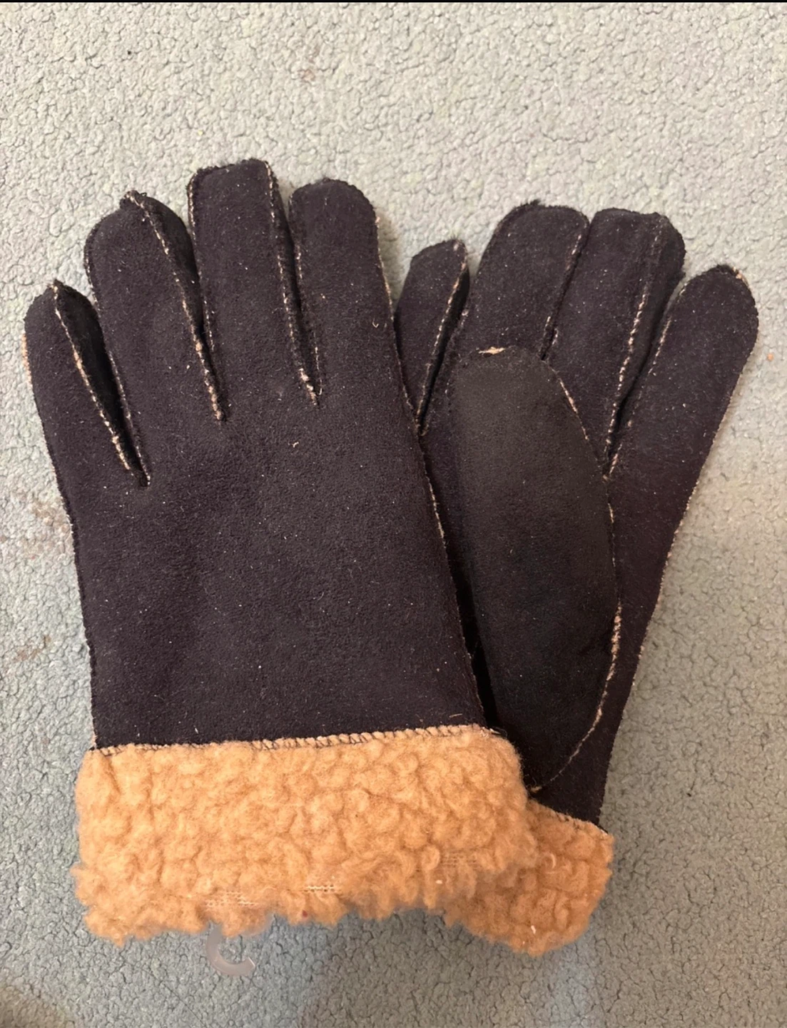 Black Suede Gloves with Sherpa Lining