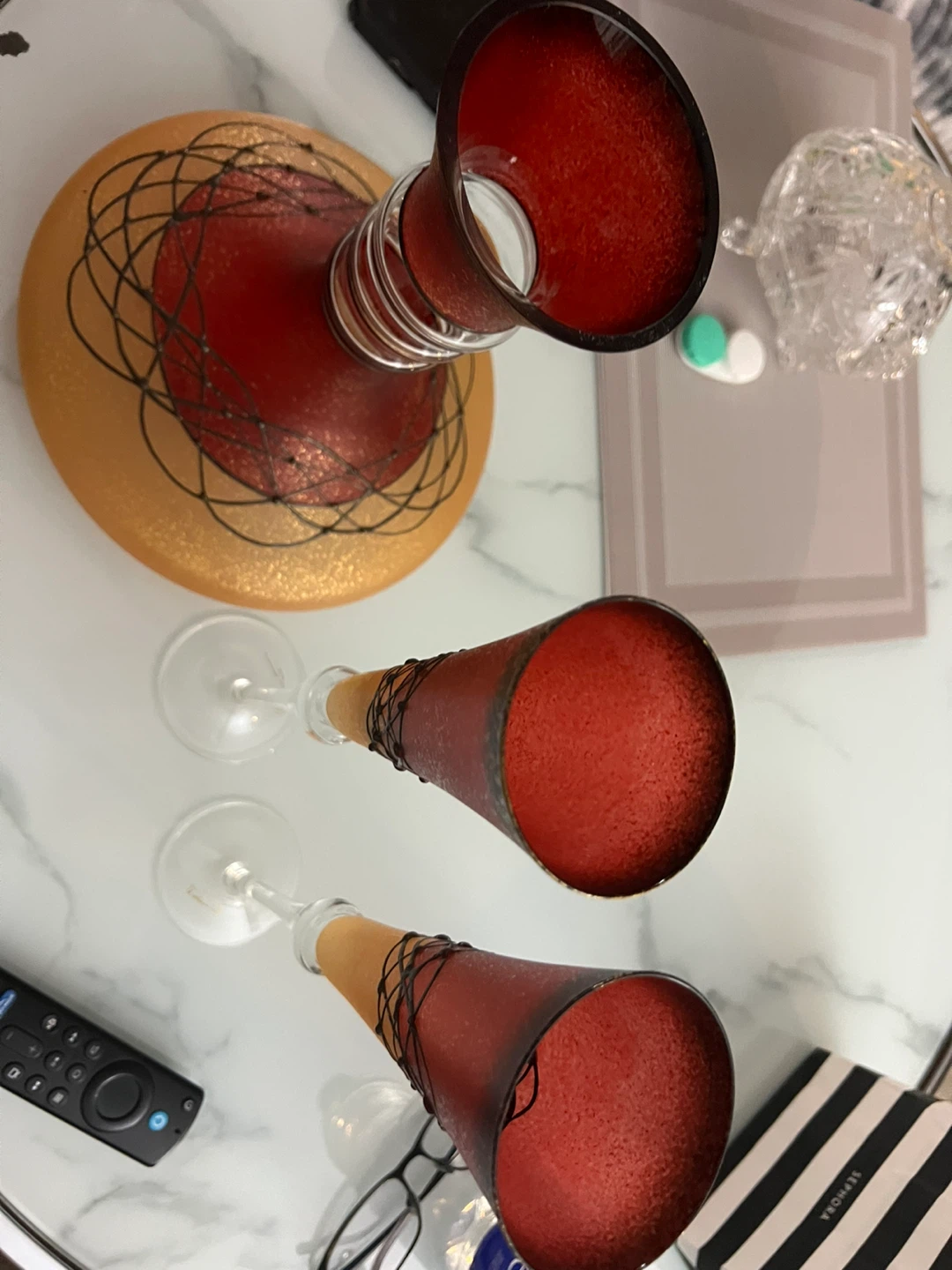 Red and Gold Glass Vase and Flutes Set - photo 4