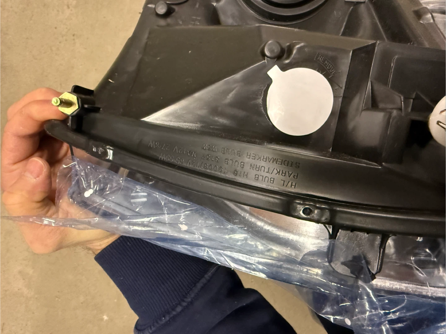 Pair of Dodge Ram Headlights - photo 5