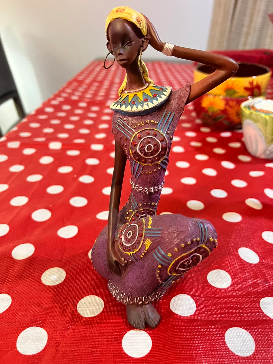 Figurine of a woman in traditional attire - photo 2