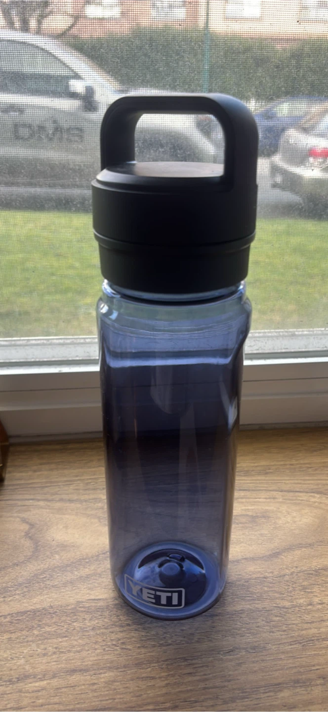 Yeti Water Bottle 750ml