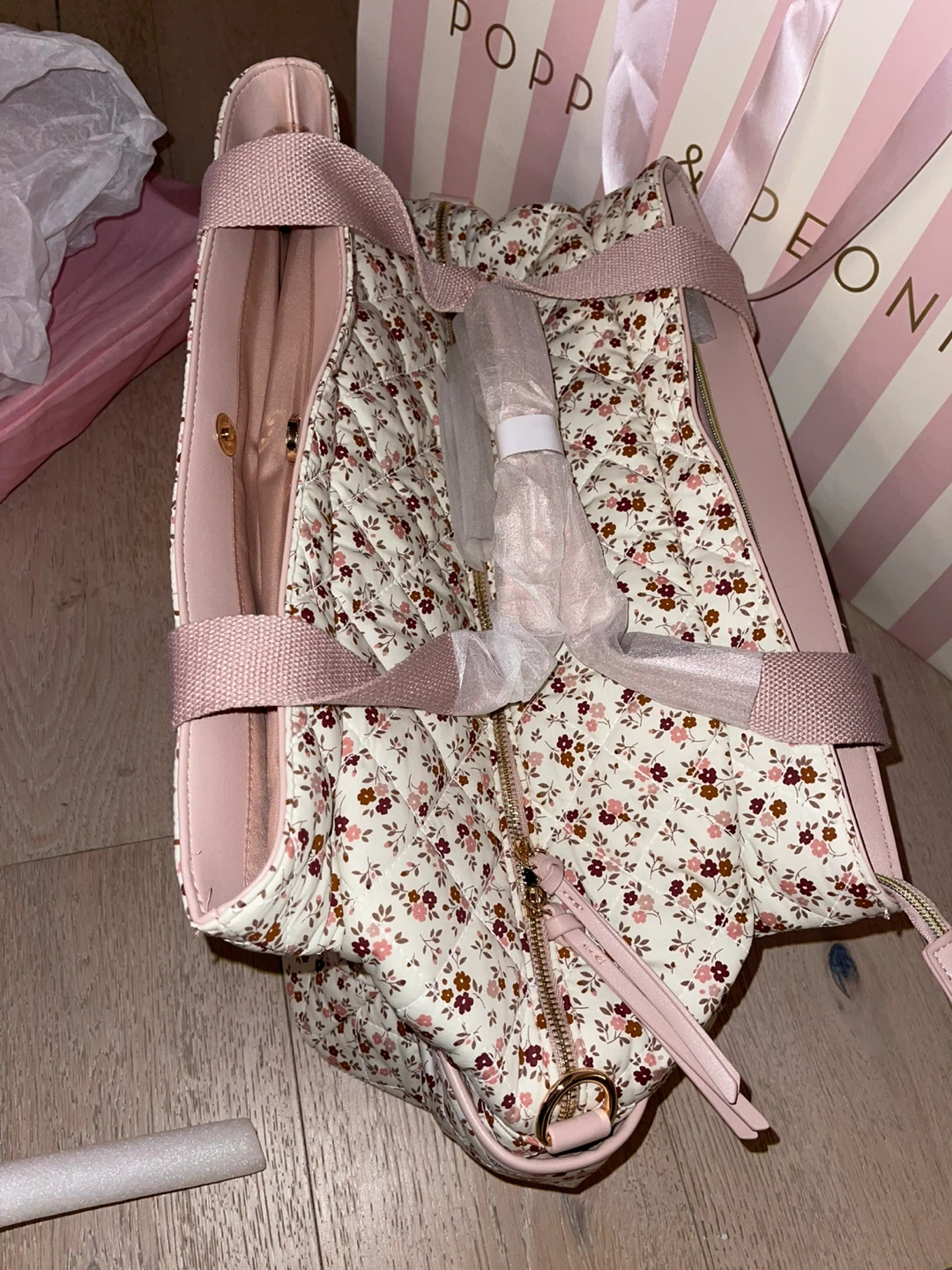 Poppy & Peonies Quilted Floral Tote Bag brand new - photo 3