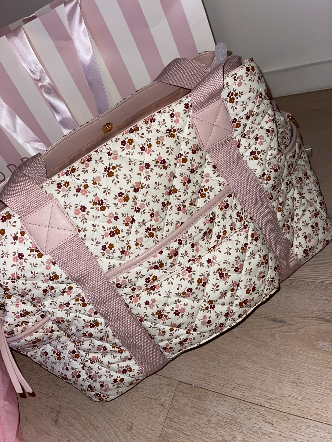 Poppy & Peonies Quilted Floral Tote Bag brand new - photo 5