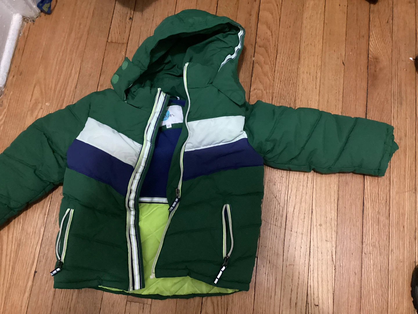 🥕Green Puffer Jacket with Hood 8/9 kids