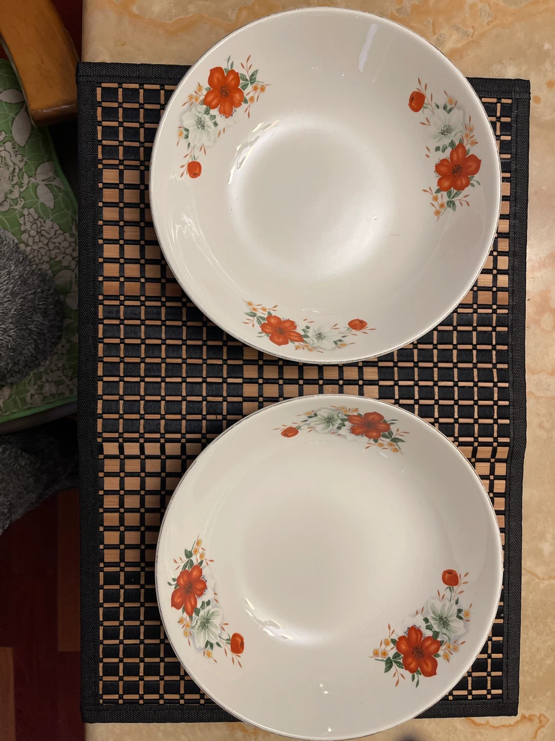 Set of 2 White Serving Bowls 🥕 - photo 3