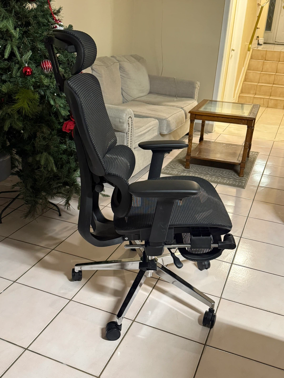 Black Mesh Ergonomic Office Chair with Footrest - photo 2