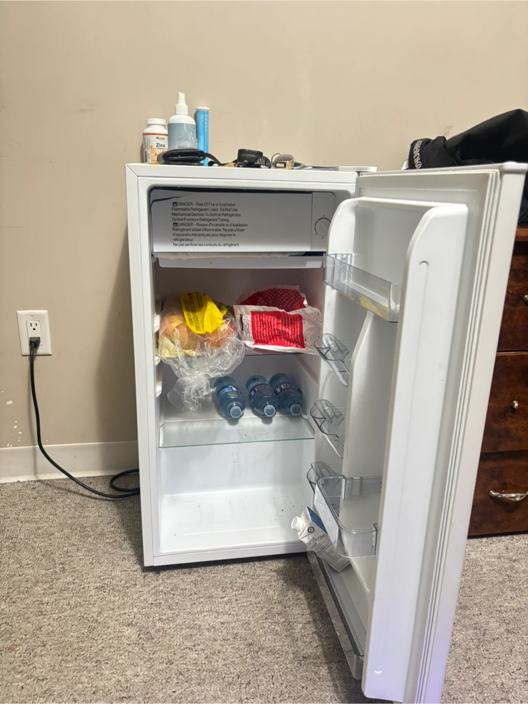 Galanz room mini fridge - photo 2