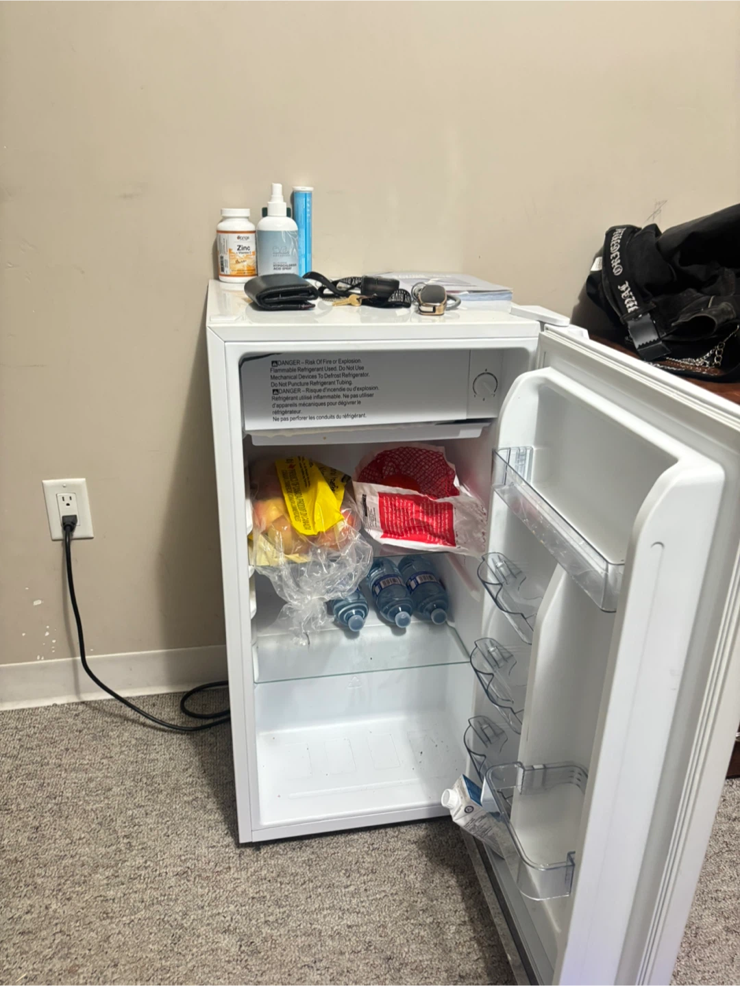 Galanz room mini fridge - photo 4