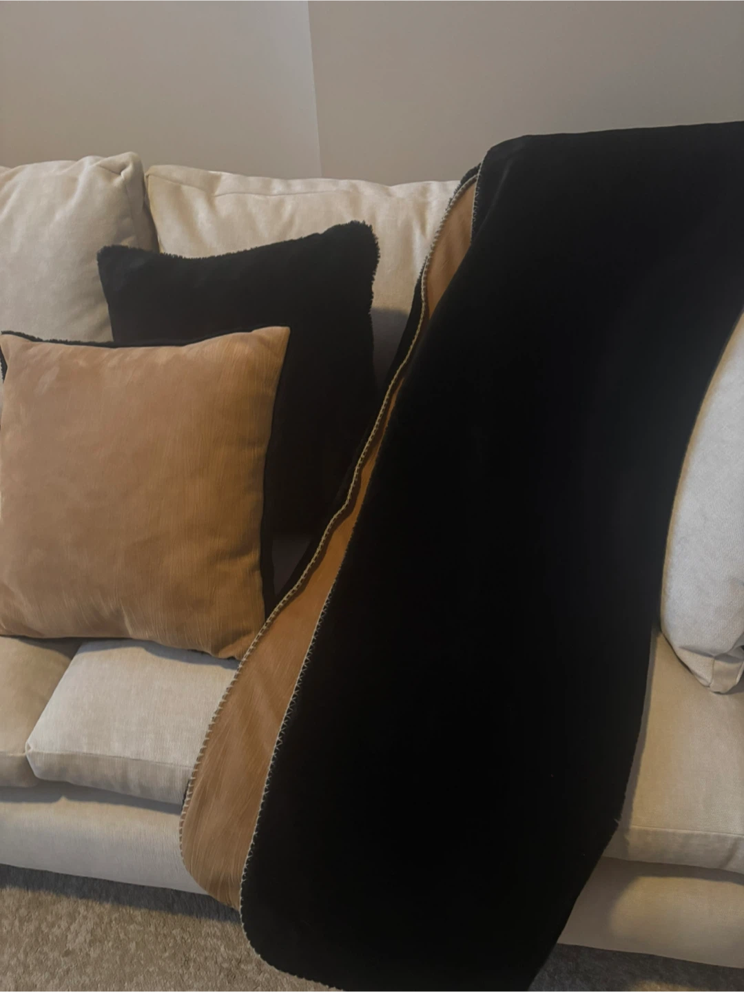 Throw and cushions