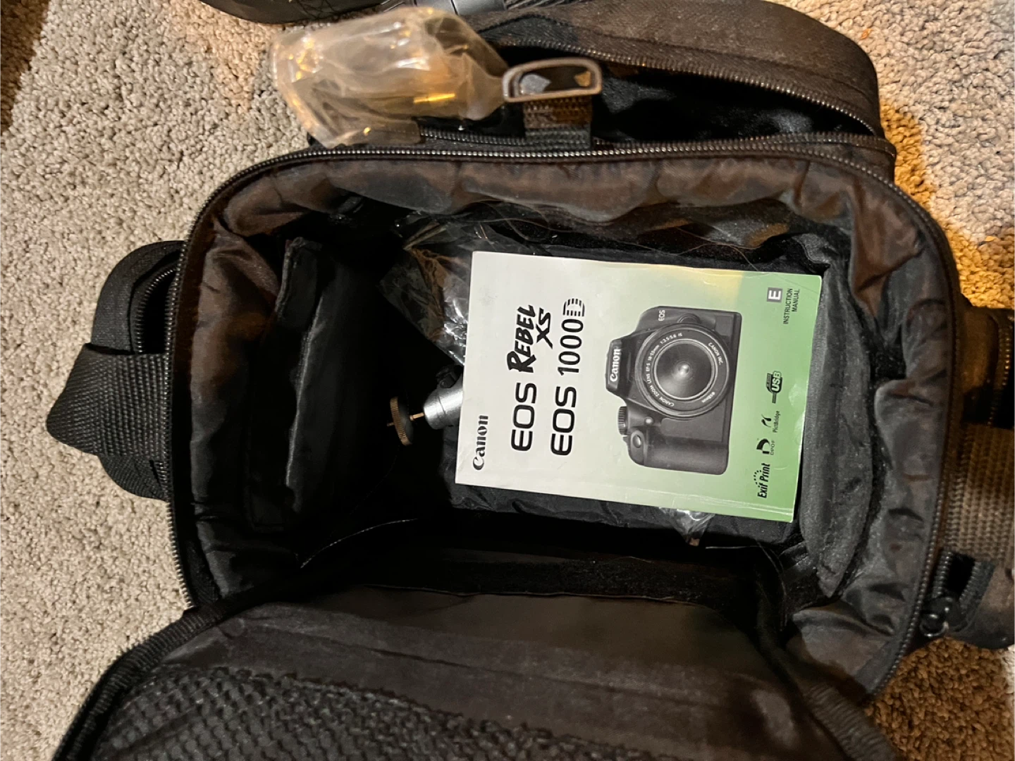 Canon EOS Rebel XS 1000D Digital Camera with 2 Lenses - photo 2