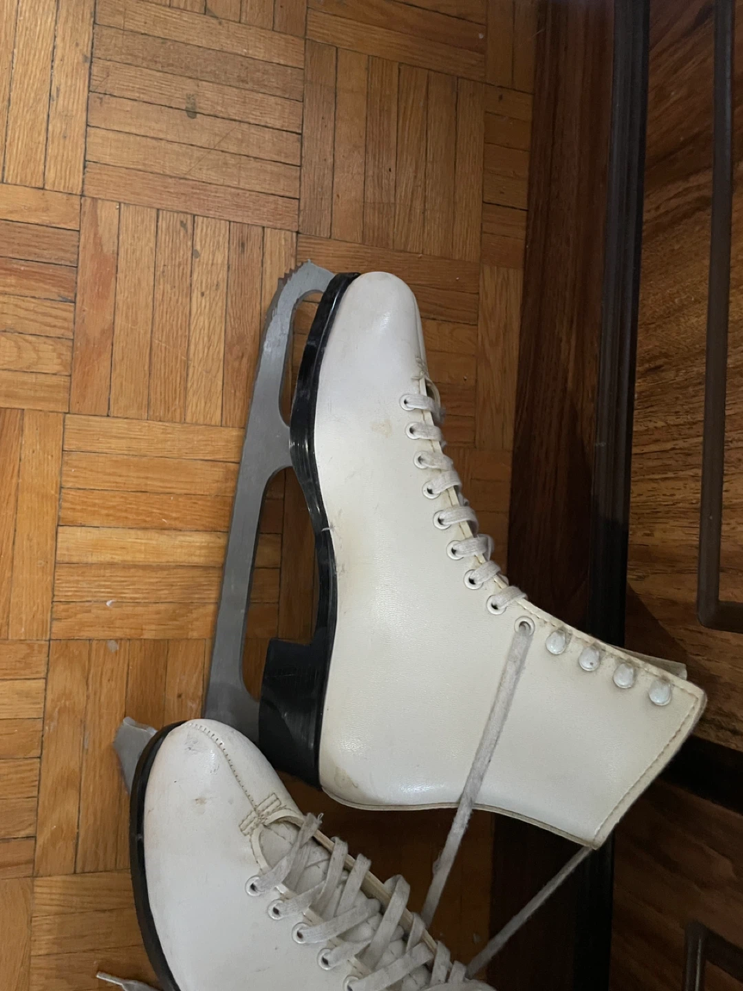 BAUER White Figure Skates Lightly used