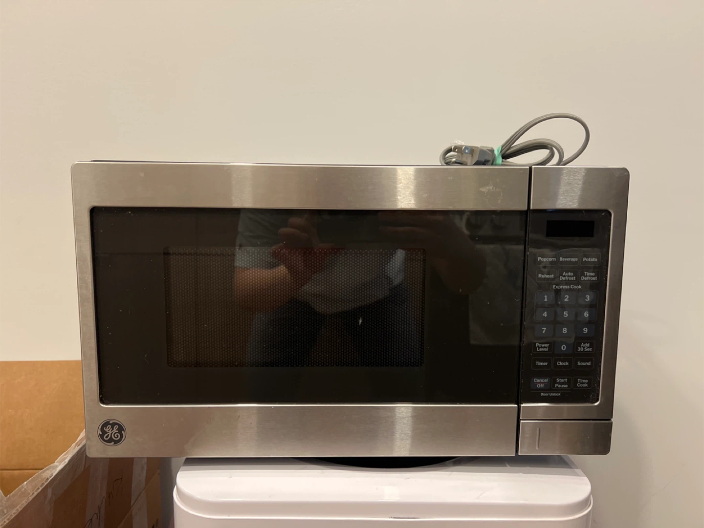 Compact Stainless Steel GE Compact Countertop Microwave