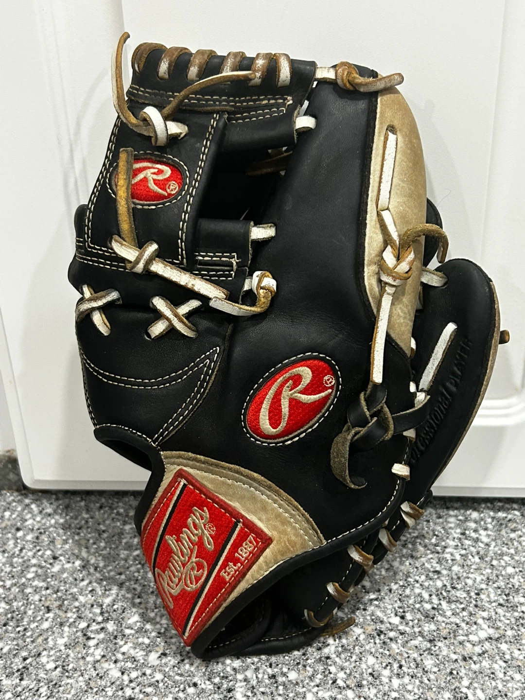 Rawlings Gold Glove 11.25” Infield Baseball Glove - photo 4