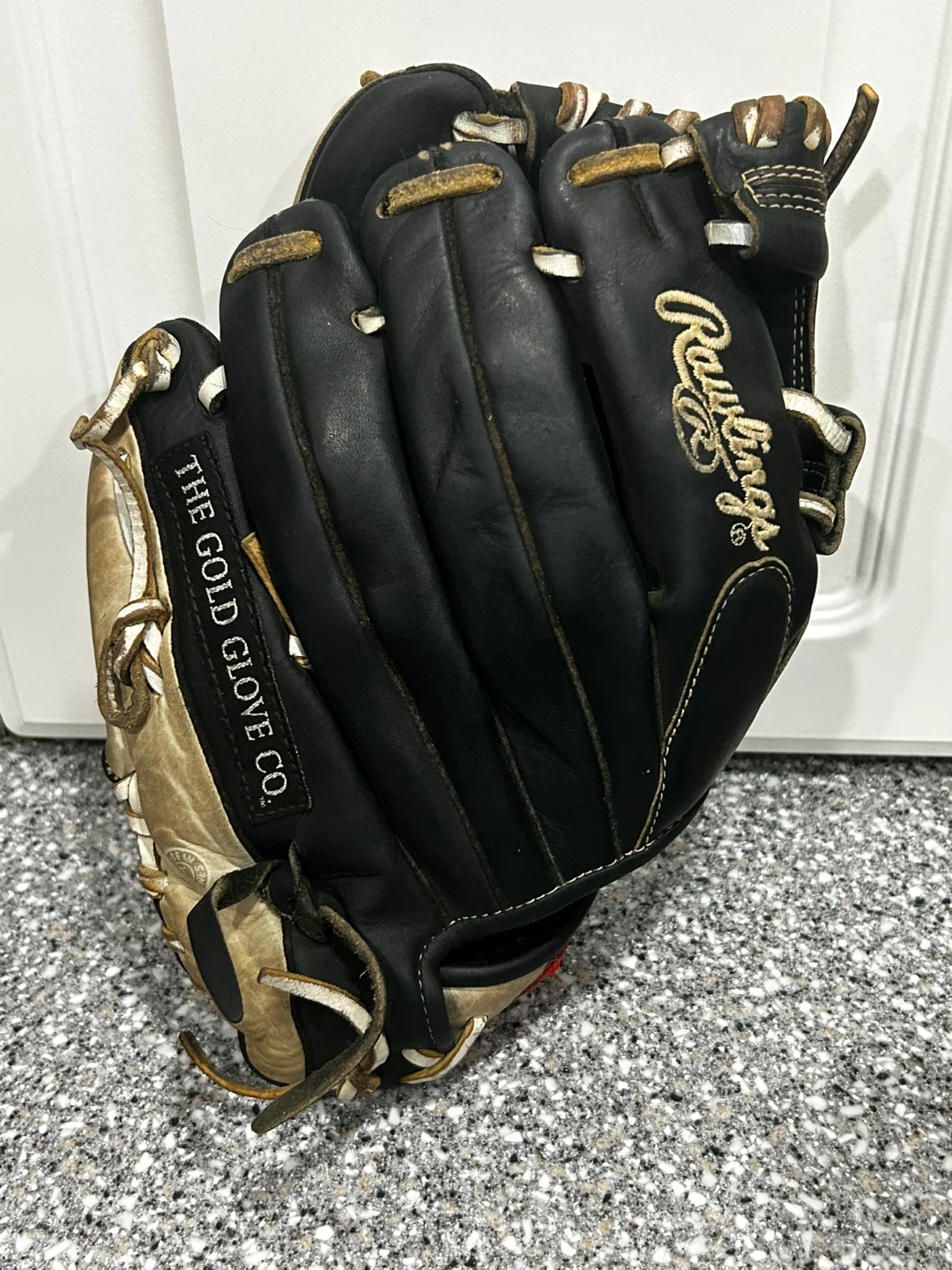 Rawlings Gold Glove 11.25” Infield Baseball Glove - photo 3